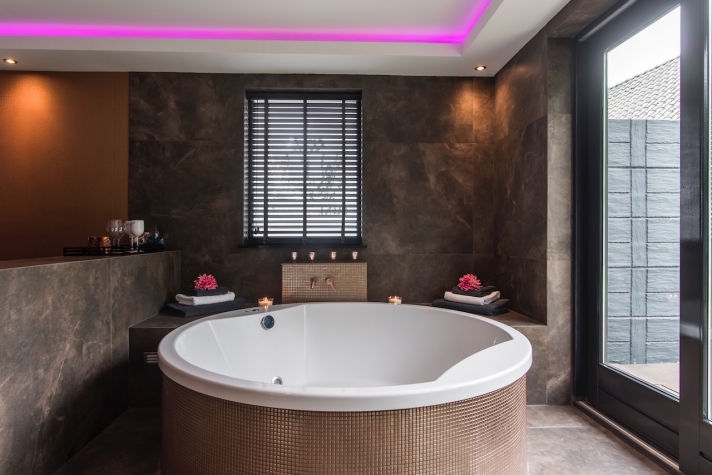 Luxexcellent Wellness B&B