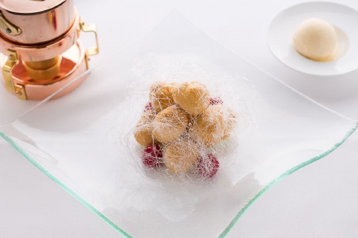 Mezzo Restaurant & Kamers