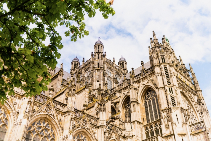 Golden Tulip Hotel Central